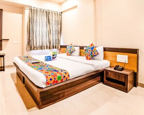Premium bedding, in-room safe, desk, bed sheets
