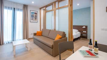 Superior Apartment, Annex Building (C/ San Juan 2D) | Down comforters, in-room safe, desk, blackout drapes
