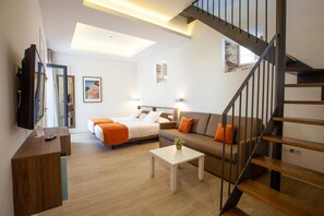 Penthouse, hiên | Phòng khách | TV màn hình phẳng 42-inch có truyền hình kỹ thuật số, TV 