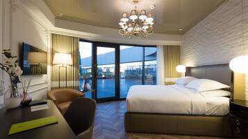 デラックス ルーム キングベッド 1 台 | ミニバー、セーフティボックス (室内)、デスク、ノートパソコン用作業スペース