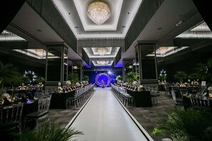 Restaurant - DoubleTree by Hilton Hotel Izmir Airport (Izmir)