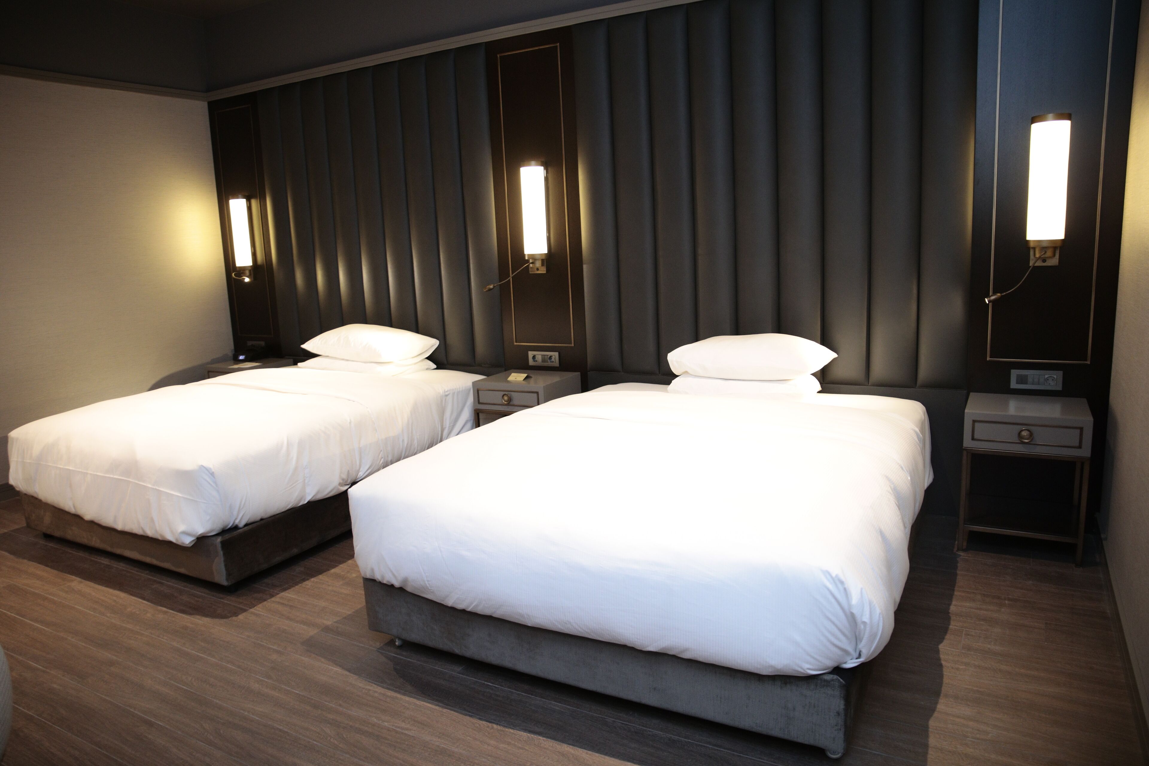 room, multiple beds | minibar, in-room safe, desk, laptop workspace