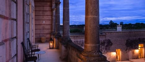 Suite, Balcony, Garden View | Balcony