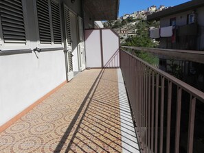 Comfort Triple Room, Balcony