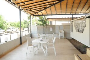 Lobby sitting area - Kemer Pansiyon (Kemer)