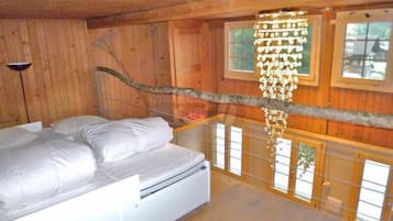 1 bedroom, iron/ironing board, free cots/infant beds, free rollaway beds