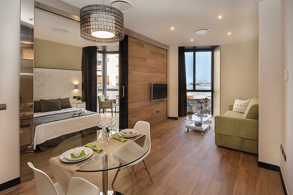 Deluxe appartement, 1 slaapkamer | Kameruitzicht