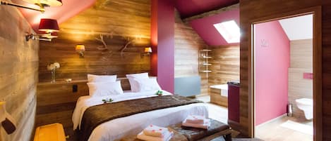 Habitació | Roba de llit d'alta qualitat, minibar i decoració individual