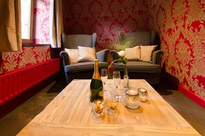 Kamer | Woonkamer | Een 40-inch ledtelevisie met kabelzenders en televisie