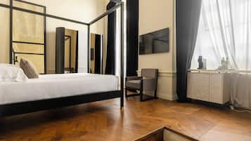 Deluxe Double Room | 2 bedrooms, premium bedding, minibar, in-room safe