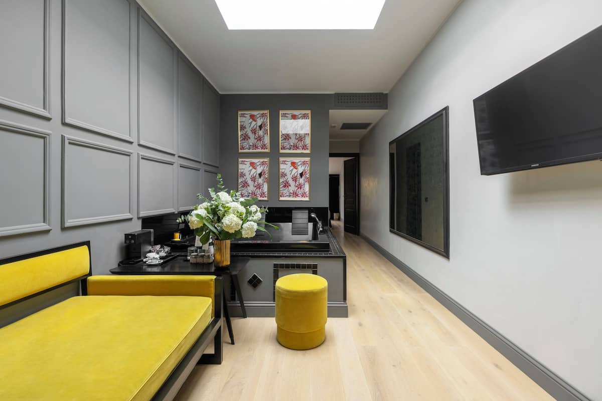 Suite, Jetted Tub | Premium bedding, minibar, in-room safe, desk