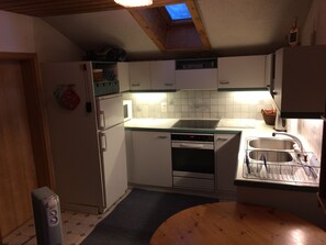 Chalet | Private kitchen | Fridge, microwave, coffee/tea maker - 300 Year Old Chalet Interlaken (Saxeten)