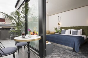 Junior Suite, 1 King Bed, Balcony, City View | Terrace/patio - Nabu Hotel (Istanbul)