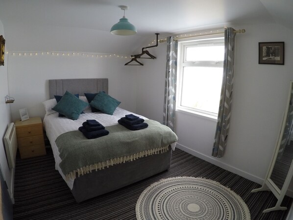Iron/ironing board, free cribs/infant beds, WiFi, bed sheets