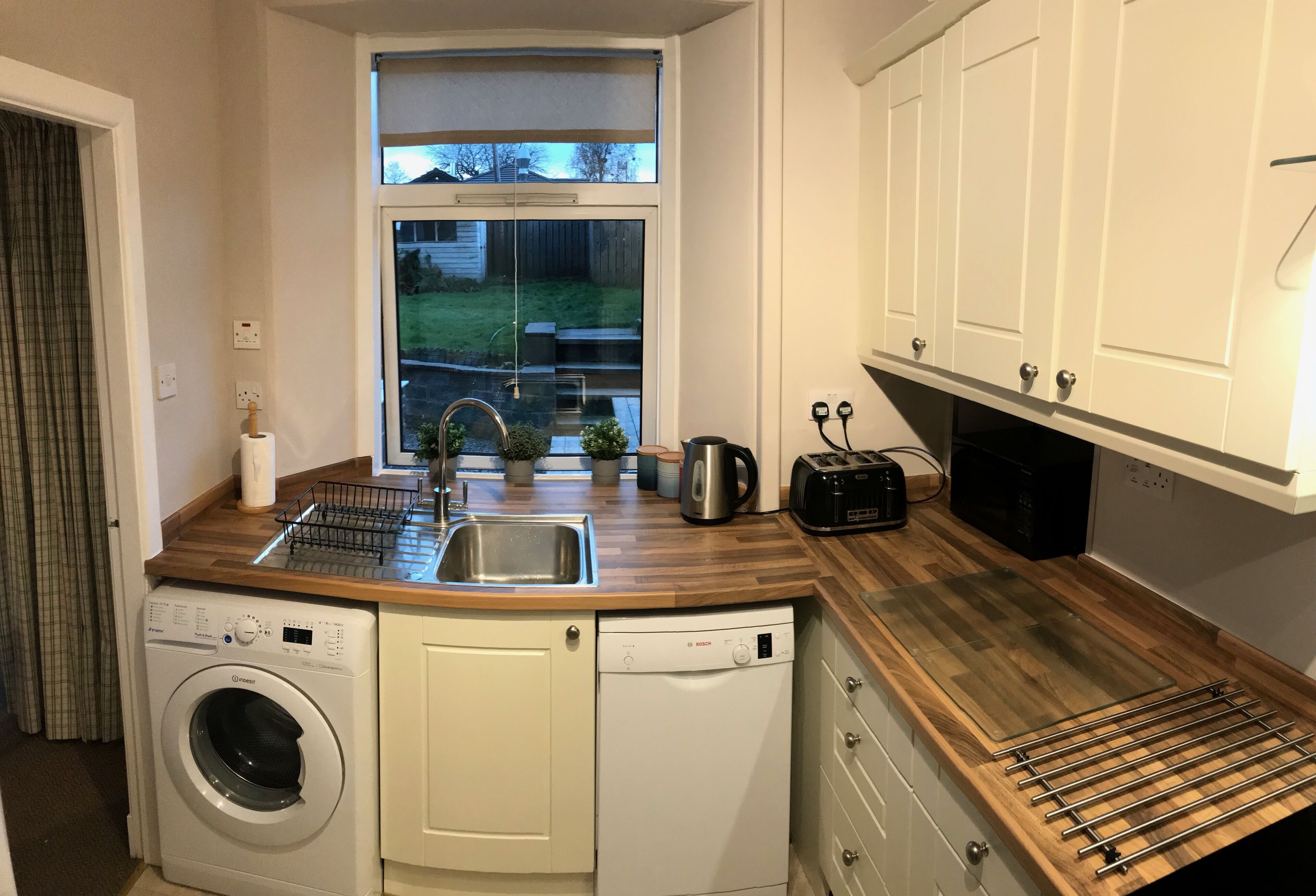 House, 3 Bedrooms (Carrick) | Private kitchen | Microwave, stovetop, toaster, highchair