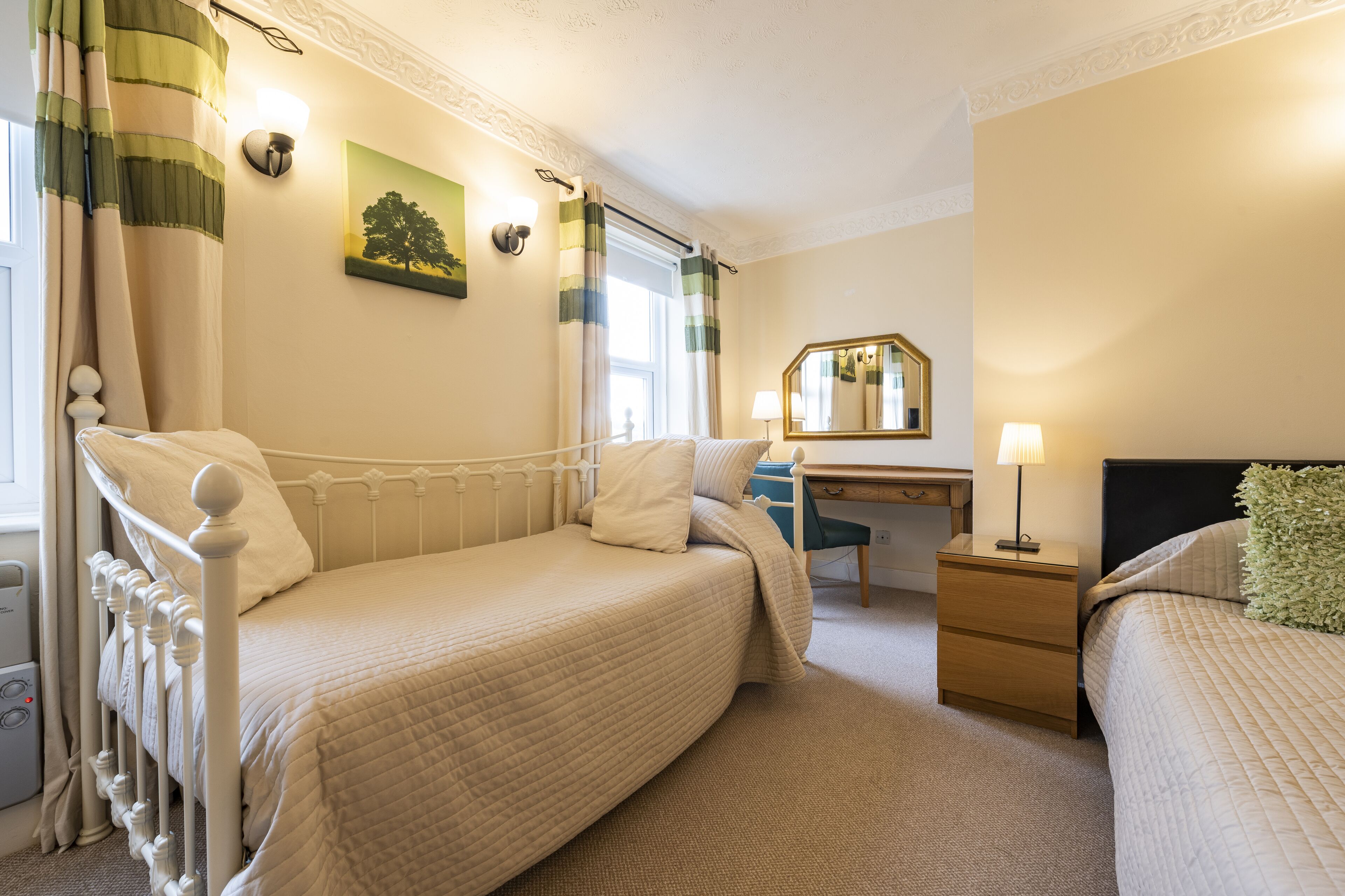 superior triple room (room 10 3rd floor (5 flights of stair) | individually decorated, individually furnished, iron/ironing board