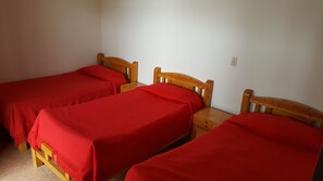 Triple Room | Desk, laptop workspace, free WiFi, bed sheets - Hotel La Posada (Paipa)