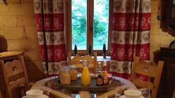 Free continental breakfast