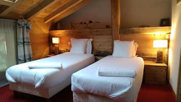 Free cots/infant beds, free WiFi