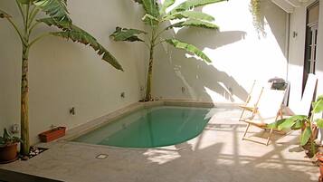 Piscine couverte, piscine extérieure