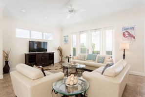 Family Villa, 3 Bedrooms, Golf View, Garden Area | Living area