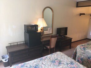 Standard Double Room, 2 Double Beds | Room amenity