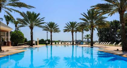 Condo Contemporary 3 Bedroom Reunion