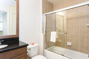 Shower, towels - Condo Contemporary 3 Bedroom Reunion (Kissimmee)