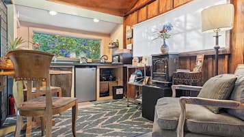 Fridge, microwave, coffee/tea maker