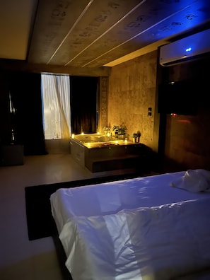 Junior Suite With Pyramid View | 1 bedroom, free minibar, in-room safe, blackout drapes