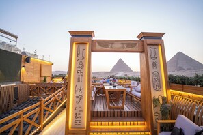 Terrace/patio - Great Pyramid Inn (Giza)