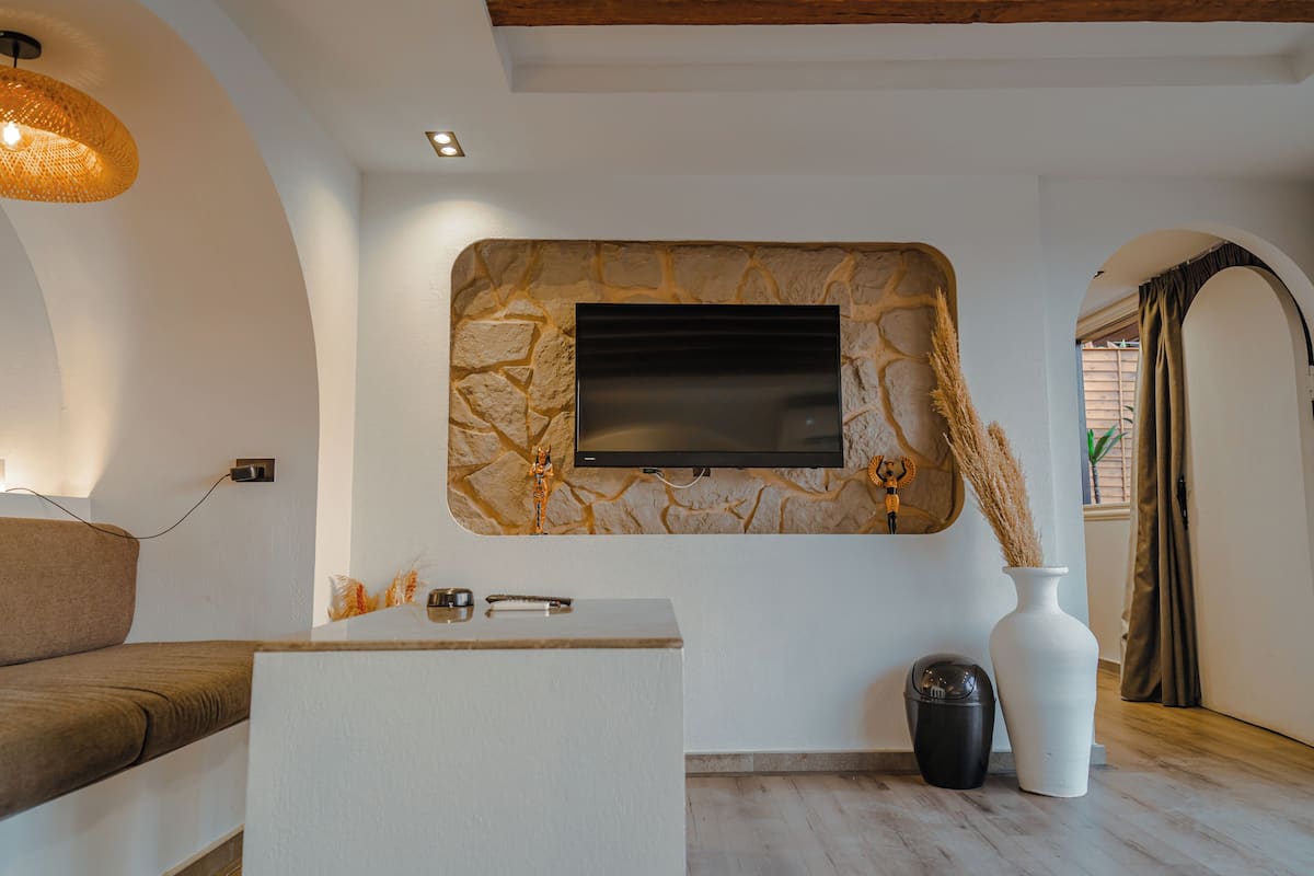 royal suite - pyramids view | 1 bedroom, free minibar, in-room safe, blackout curtains