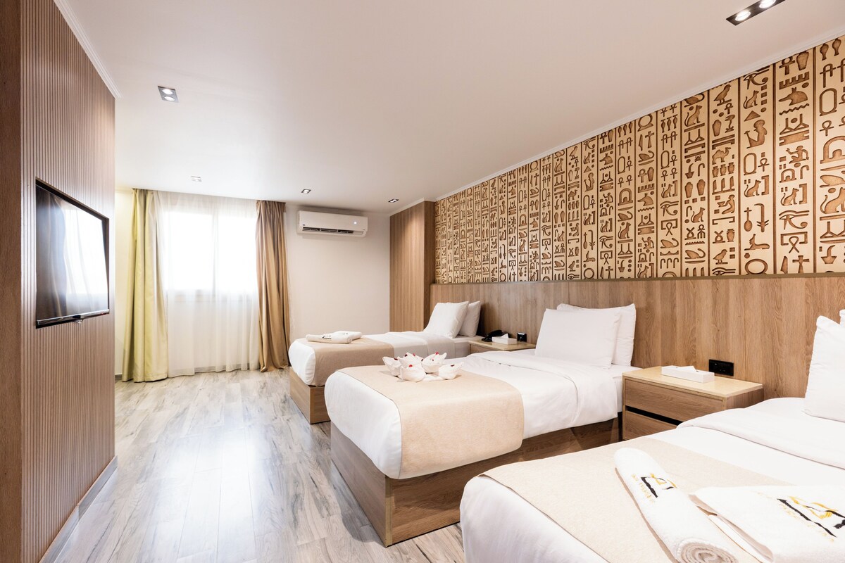 1 habitación y minibar con artículos gratuitos
