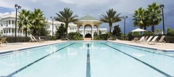 Condo Terrace Breeze 3 Bedroom Reunion