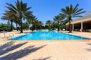 Appart'hôtel Familial, 3 chambres, vue golf, côté jardin | Piscine extérieure