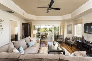 Family Condo, 3 Bedrooms, Golf View, Garden Area | Living area