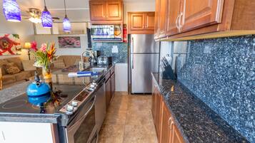 Apartment, 2 Bedrooms, Sea View, Sea Facing | Private kitchen | Fridge, microwave, stovetop, dishwasher