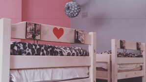 Dormitorio compartido (Bed in 8 Sleeper Female Dormitory)