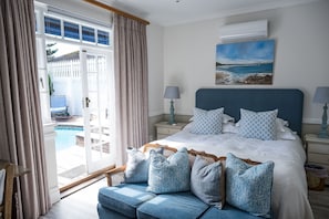 Family Suite, 2 Bedrooms | Egyptian cotton sheets, premium bedding, Tempur-Pedic beds, minibar - Admiralty Beach House (Gqeberha (Port Elizabeth))