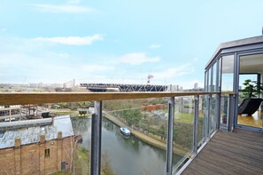 Apartment, 2 Bedrooms, River View (7th Floor) | Balcony