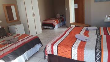 Family Room, 1 Bedroom (5 Bed Family Room) | Egyptian cotton sheets, premium bedding, down comforters