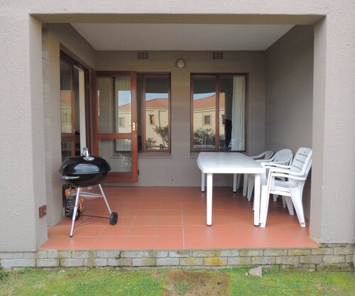 Castleton 39A Privately owned