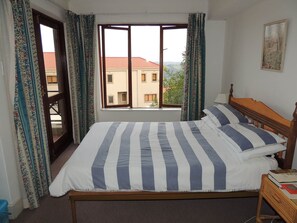 家庭公寓, 3 间卧室 | 3 多间卧室、客房内保险箱、特色装修、熨斗/熨衣板