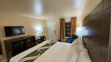 Standard Room, 1 King Bed, Non Smoking | Desk, blackout curtains, iron/ironing board, cots/infant beds