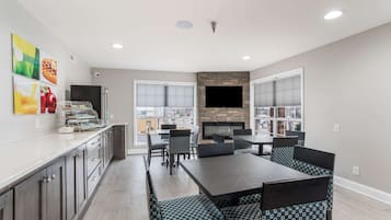 Free daily continental breakfast