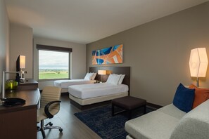 Minibar, in-room safe, desk, laptop workspace