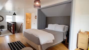 Master Suite with Private Bath | 1 bedroom, premium bedding, down duvets, individually decorated