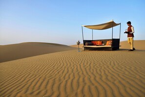 Serves lunch and dinner - Jaisalmer Marriott Resort & Spa (Jaisalmer)