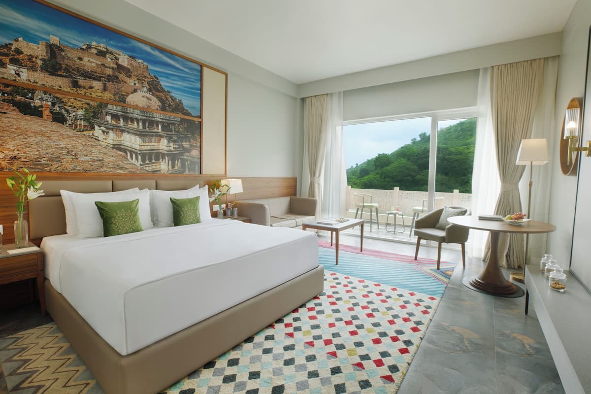 Deluxe Room, Balcony | Premium bedding, in-room safe, iron/ironing board, rollaway beds