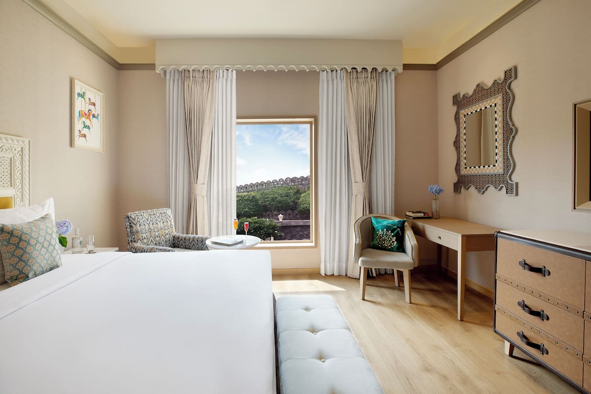 Superior Room | Premium bedding, in-room safe, iron/ironing board, rollaway beds